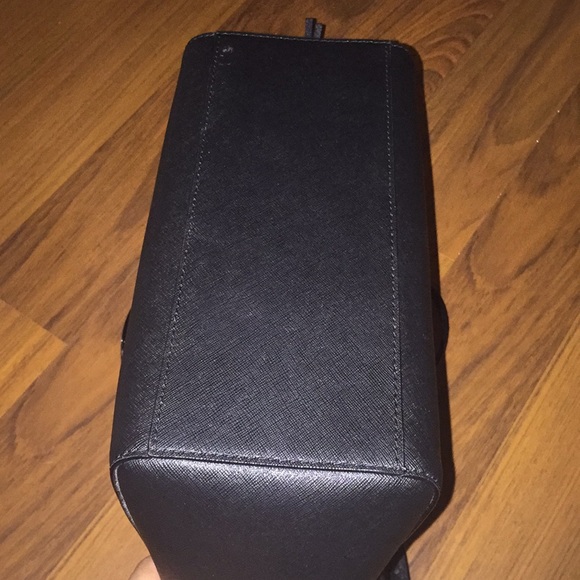 Kate spade ♠️ - Picture 3 of 8